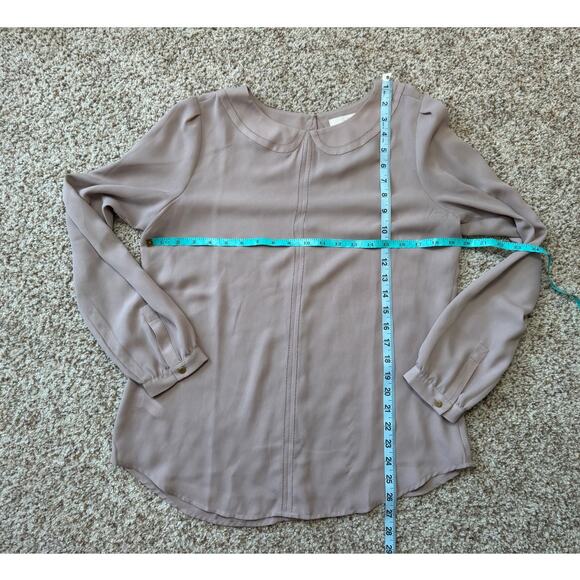 Ann Taylor LOFT Women's Blush colored blouse, Simple, elegant, size Med - Picture 2 of 9